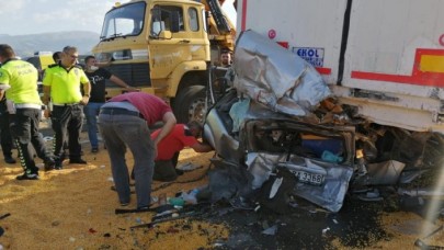 Salihli'de katliam gibi kaza: Ayşe Muslu,  Osman Muslu,  Sevilay Şahane öldü