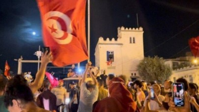 Tunuslu Uzman darbe sürecini anlattı: 3 seçimdir kazanamayanlar dış destekle darbe yaptılar