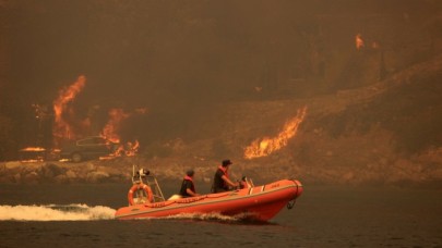 Türkiye'nin gözbebeği Çökertme Koyu'nu Deli Mehmet yaktı: Plaj ve tesisler kapatıldı