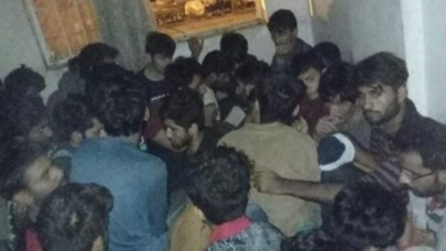 Van'da iki apartman dairesinden 115 Afgan kaçak göçmen çıktı!