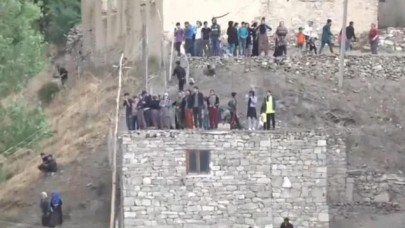 Van'da sel felaketi: Evler yıkıldı,  Başkale'de endişeli bekleyiş