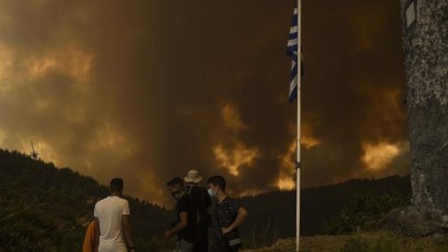 Yunanistan'da yangın felaketinde ölü ve yaralılar var: Yangın söndürme uçağı düştü