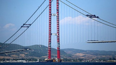 1915 Çanakkale Köprüsü'nde geçiş yolunun yarısından fazlası hazır