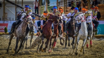 5 bin yıllık ata sporu 'kökbörü'yü Kırgız Türkleri Van'da yaşatıyor