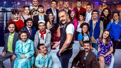 Çok Güzel Hareketler 2'den sürpriz aşk çıktı! Resmen ilan ettiler