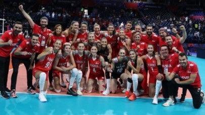 Filenin Sultanları,  Hollanda'yı devirdi: A Milli Kadın Voleybol Takımımız Avrupa üçüncüsü