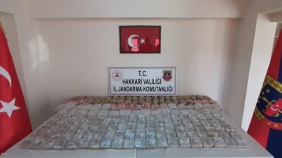 Hakkari'de araziye gömülü 160 kilo eroin ele geçirildi