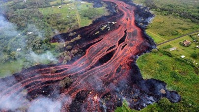Hawaii'deki Kilauea Yanardağı faaliyete geçti