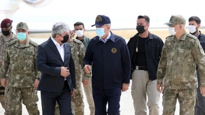 Hulusi Akar,  Suriye sınırında konuştu: Hudut namustur! Kanları yerde kalmayacak