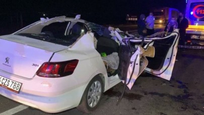 İstanbul'dan Adana'ya düğün yolunda kaza: Fazlı Çıracı ve Ayşegül Çıracı öldü