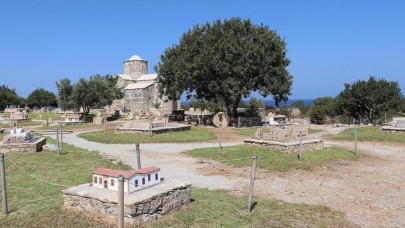Kıbrıs'taki tarihi ve simge eserlerin minyatürleri 'Minia Kıbrıs Müzesi'nde sergileniyor