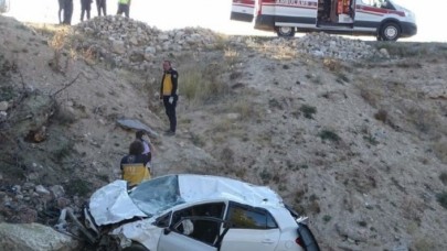 Kütahya'da kaza: Zekiye Kaya öldü,  Hasan Kaya ağır yaralı