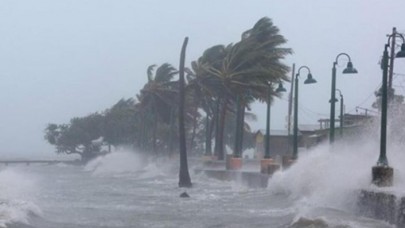 Meteoroloji şehirlerin isimlerini tek tek saydı: Kuvvetli yağmur,  fırtına,  sel uyarısı!