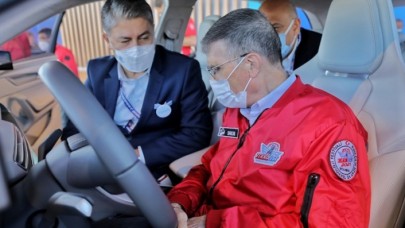 Nobel ödüllü Türk bilim insanı Sancar,  TOGG'un direksiyonuna geçti