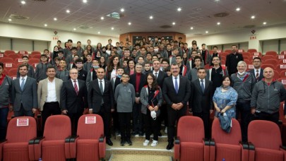 Nobel ödüllü Aziz Sancar,  Türk gençleriyle buluştu: Nobel'i Atatürk sayesinde aldım