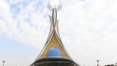 Özbekistan'ın bağımsızlık yılı anıtı,  Özbek halkının 3 bin yıllık kültürünü yansıtıyor