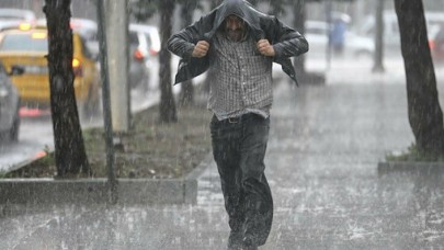 Sıcaklığın 10 derece birden düştüğü İstanbul için Meteoroloji saat verdi!