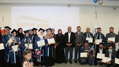 Strazburg DİTİB Açıköğretim İmam Hatip Lisesi öğrencilerinin ilk diploma heyecanı