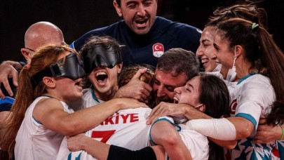 Tokyo'da büyük zafer: ABD'yi devirdik,  şampiyon olduk