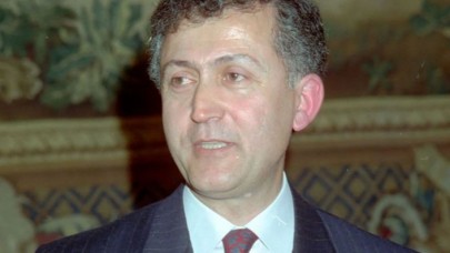 Ahmet Taner Kışlalı suikastının üzerinden 22 yıl geçti