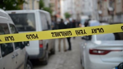 Ankara'da emekli astsubay Erol İnal,  eşi Ülker İnal'ı öldürüp,  intihar etti