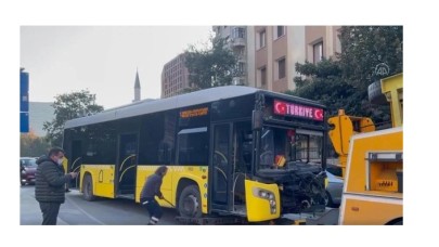 Bayrampaşa'da İETT otobüsüyle otomobil çarpıştı
