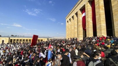 Cumhuriyetin 98. yılında Türkiye Anıtkabir'e koştu!