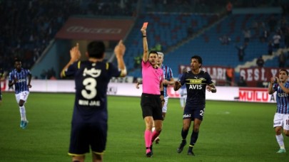 Erman Toroğlu ve Ahmet Çakar,  Trabzonspor-Fenerbahçe maçındaki kararları yorumladı: Hakem Ali Şansalan haklı mı? 