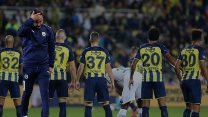 Fenerbahçe ile ilgili bomba iddia: Futbolcular Pereira'yı istemiyor!