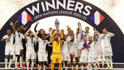 İspanya'yı yenen Fransa,  UEFA Uluslar Ligi şampiyonu oldu