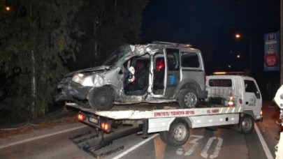 İzmir'de kaza: Barışçan Kılıç öldü,  2 de yaralı var