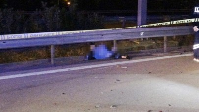 Kaza yapan otomobile,  arkadan gelen araç çarptı! Yola savrulan Ceren Özkükner öldü!