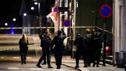 Norveç'te Türk ailelerin de yaşadığı kasabada bir adam okla insanlara saldırdı: Çok sayıda ölü var