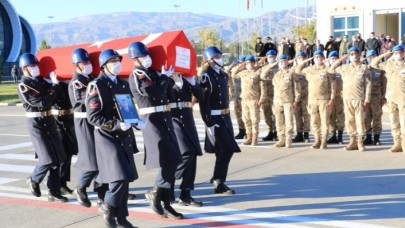 Şehit Uzman Çavuş Burak Tortumlu'nun naaşı memleketine uğurlandı