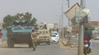Sudan'da darbe: Ordu,  Başbakan Hamduk ve koalisyon ortağı partilerin liderlerini gözaltına aldı