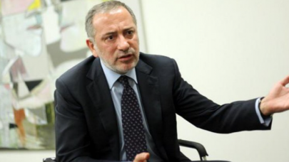 Suriyelilerin Türk bayrağına 'muz' koyması Fatih Altaylı'yı çileden çıkarttı: 'Memleketinden kaçan...'