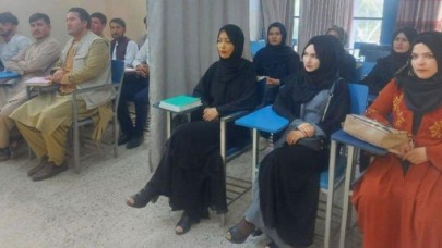 Taliban'dan kadınların okula gitmesi şartı: Dünyadan bakın ne istediler?