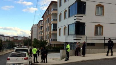 Tekirdağ'da Remzi Aksu eski eşini çocuğunun gözleri önünde vurdu: Ayşe Aksu öldü!