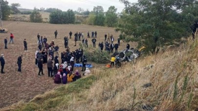 Tekirdağ'da otomobil devrildi: Cenap Akay,  Servet Arda ve Mehmet Akay öldü