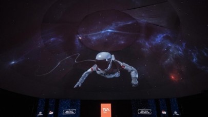 Türkiye Uzay Ajansı heyeti,  Uluslararası Uzay Kongresi'nde ilgi odağı oldu