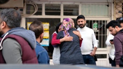 Adana'da cezaevinden izinli çıkan Sefa Kürçe,  babası Cabbar Kürçe'yi boğazını keserek öldürdü