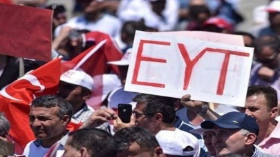 AK Parti Grup Başkanvekili'nden EYT'lileri üzecek açıklama!