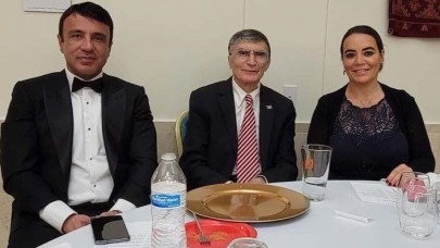 Aziz Sancar'ın Ülkü Ocakları'nda çekilmiş fotoğrafı ortaya çıktı: Alparslan Türkeş'in kızına böyle gösterdi!