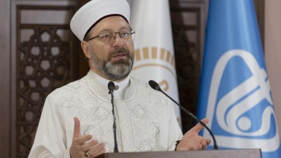 Diyanet İşleri Başkanı Erbaş'tan sosyal medya açıklaması: Çocuklarımıza sürekli dinsizlik aşılanıyor!
