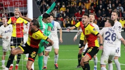 Fenerbahçe-Göztepe: 2 gol,  1 kırmızı kart ve hayal kırıklığı!