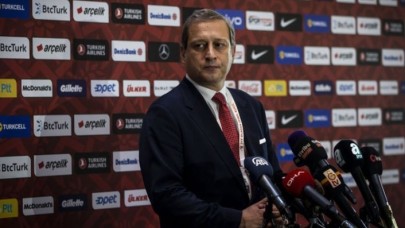 Galatasaray Başkanı Burak Elmas'tan Ahmet Nur Çebi'ye mesaj: Kimse haddini aşmasın!