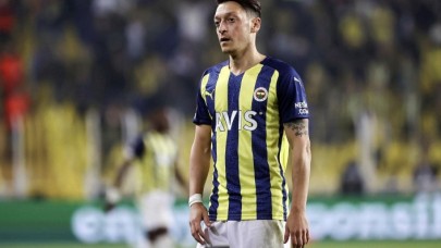 Galatasaraylı futbolcudan derbi öncesi bomba itiraf: Mesut Özil'den nefret ediyorum