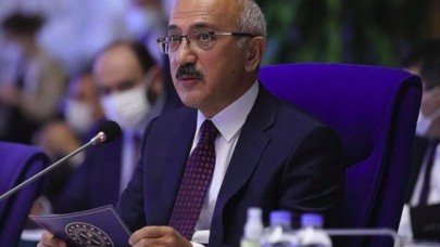 Hazine ve Maliye Bakanı Elvan'dan yükselen dolarla ilgili flaş açıklama!