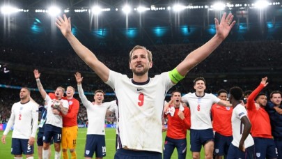 İngiltere'den tarihi galibiyet: Harry Kane 4 gol attı
