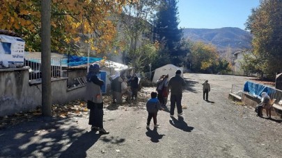 Malatya sallandı: Şiddetli deprem! Validen ilk açıklama
